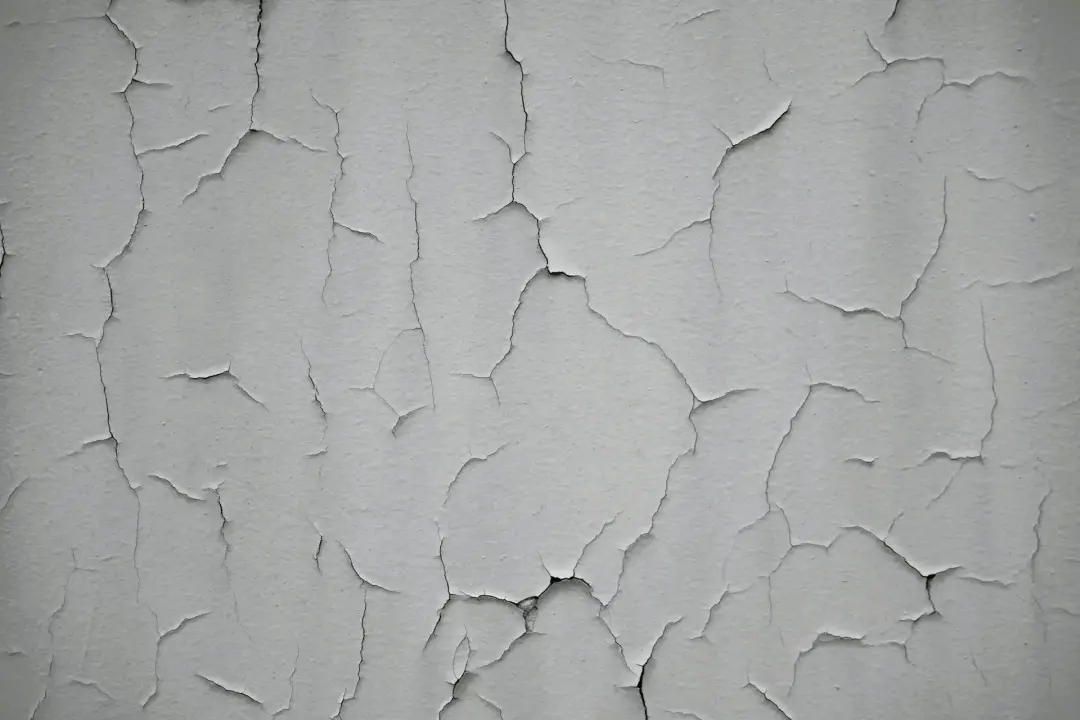Hairline Cracks in Plaster