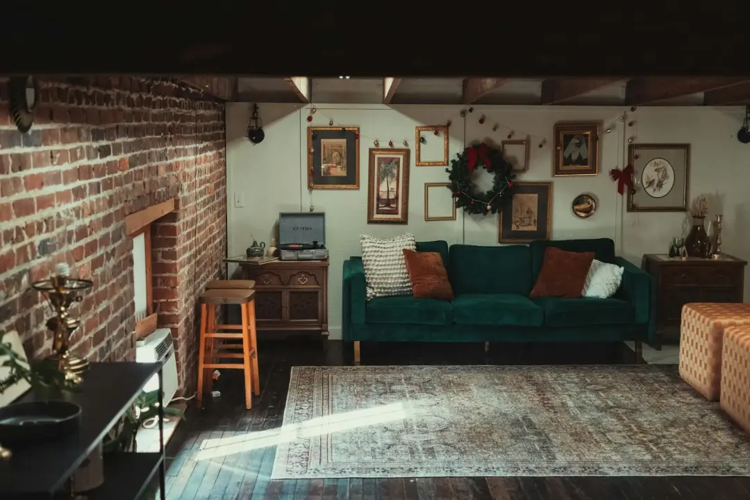 New and Second Hand Decor